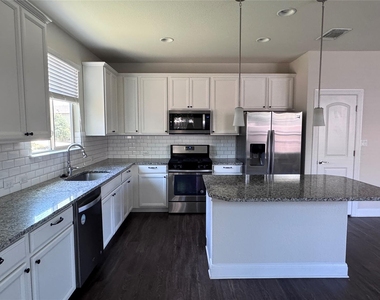 3436 Rooba St - Photo Thumbnail 13