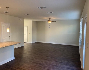 3436 Rooba St - Photo Thumbnail 4
