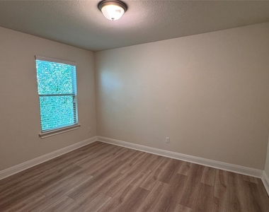 3436 Rooba St - Photo Thumbnail 17