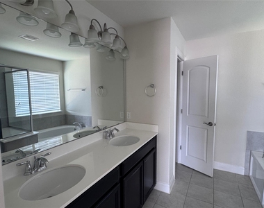 3436 Rooba St - Photo Thumbnail 23