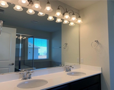 3436 Rooba St - Photo Thumbnail 12