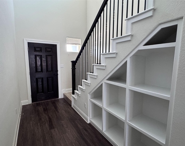 3436 Rooba St - Photo Thumbnail 5