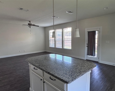 3436 Rooba St - Photo Thumbnail 14