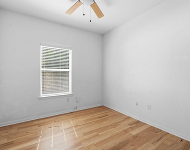 2720 Oak Springs Dr - Photo Thumbnail 18