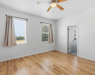 2720 Oak Springs Dr - Photo Thumbnail 14