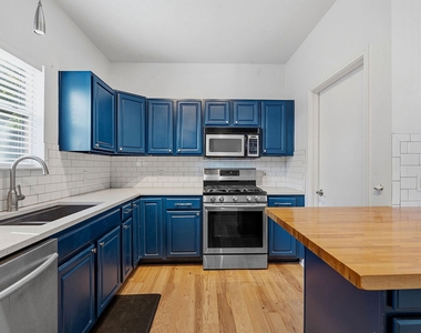 2720 Oak Springs Dr - Photo Thumbnail 10