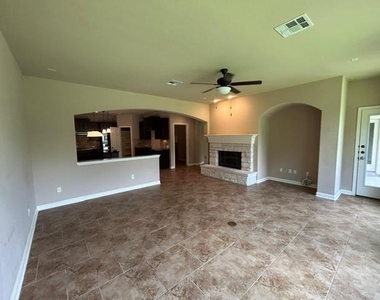 19500 Sangremon Way - Photo Thumbnail 6