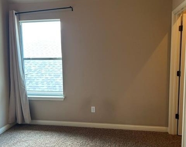 19500 Sangremon Way - Photo Thumbnail 28