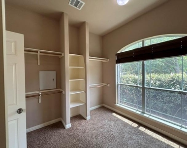 19500 Sangremon Way - Photo Thumbnail 15