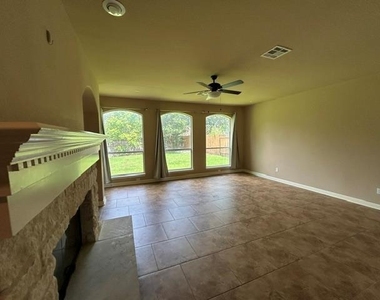19500 Sangremon Way - Photo Thumbnail 9