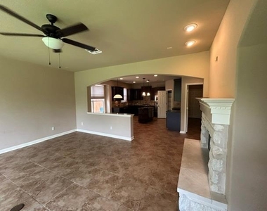 19500 Sangremon Way - Photo Thumbnail 8