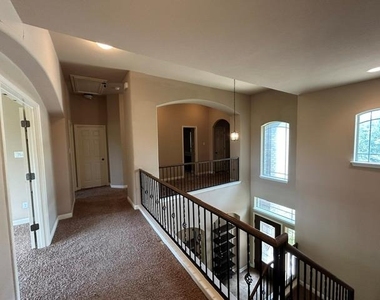 19500 Sangremon Way - Photo Thumbnail 17