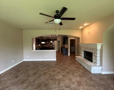 19500 Sangremon Way - Photo Thumbnail 7