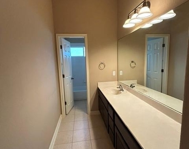 19500 Sangremon Way - Photo Thumbnail 25