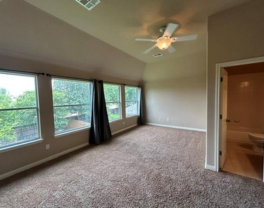 19500 Sangremon Way - Photo Thumbnail 21