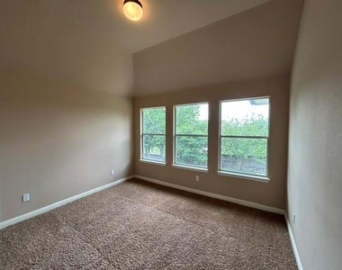 19500 Sangremon Way - Photo Thumbnail 19