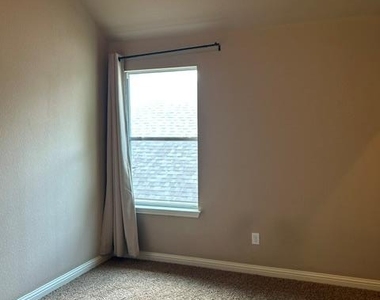 19500 Sangremon Way - Photo Thumbnail 27