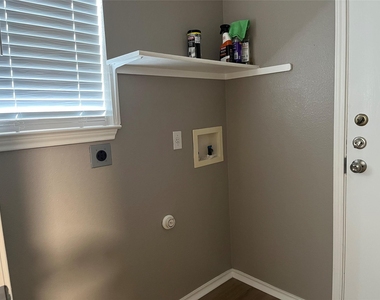 15106 Chamberlain Ct - Photo Thumbnail 17