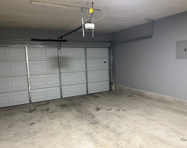 15106 Chamberlain Ct - Photo Thumbnail 10