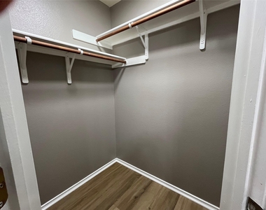 15106 Chamberlain Ct - Photo Thumbnail 16