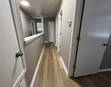 15106 Chamberlain Ct - Photo Thumbnail 30