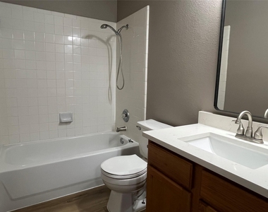 15106 Chamberlain Ct - Photo Thumbnail 23