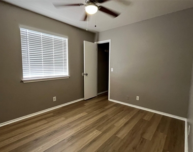15106 Chamberlain Ct - Photo Thumbnail 25