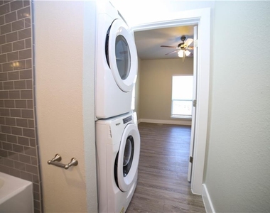 114 E 31st St - Photo Thumbnail 9