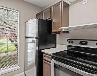 1601 Faro Dr - Photo Thumbnail 9