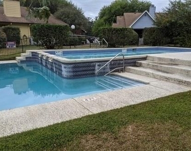 1601 Faro Dr - Photo Thumbnail 16