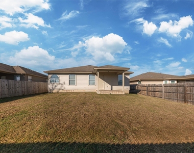 207 Baldwin St - Photo Thumbnail 18