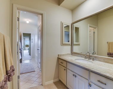 4545 Golf Vista Dr - Photo Thumbnail 14