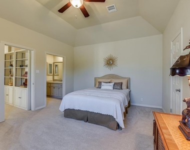 4545 Golf Vista Dr - Photo Thumbnail 16