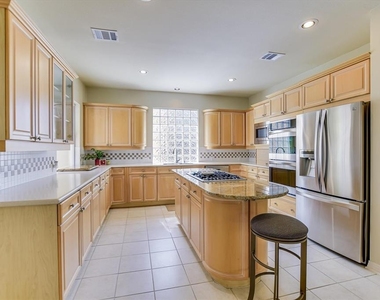 4545 Golf Vista Dr - Photo Thumbnail 4