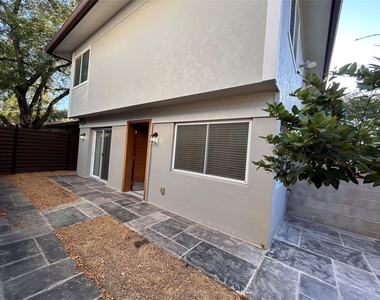 8922 Trone Cir - Photo Thumbnail 1