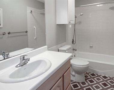 11705 Cherokee St - Photo Thumbnail 8