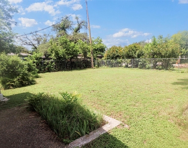 11705 Cherokee St - Photo Thumbnail 11