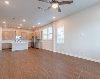 12617 Sea Gull Way - Photo Thumbnail 9