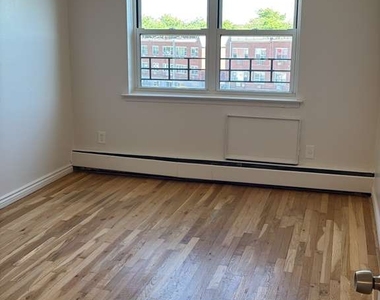 87-7 Dumont Avenue - Photo Thumbnail 4