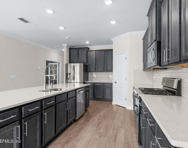 235 Silverleaf Village Drive - Photo Thumbnail 9