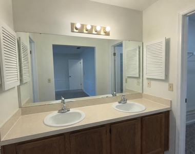 7914 Longshadow Court - Photo Thumbnail 8