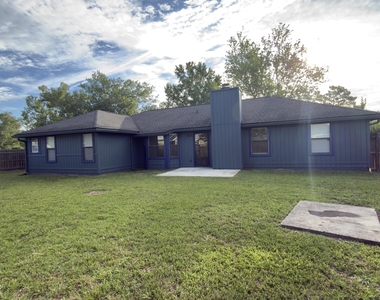 7914 Longshadow Court - Photo Thumbnail 16