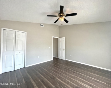 7329 Lawn Tennis Lane - Photo Thumbnail 12