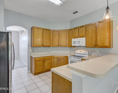 12197 Ripken Circle - Photo Thumbnail 19