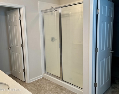 12591 Lake Taylor Lane - Photo Thumbnail 20