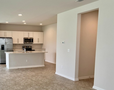 12591 Lake Taylor Lane - Photo Thumbnail 8