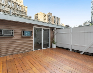 88 Fulton Street - Photo Thumbnail 4