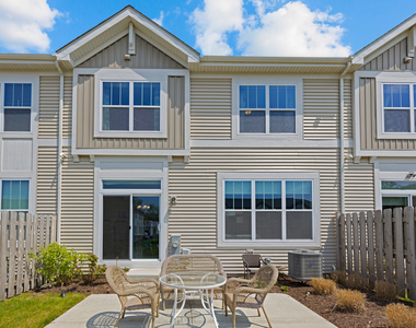 3s514 Barkley Avenue - Photo Thumbnail 24