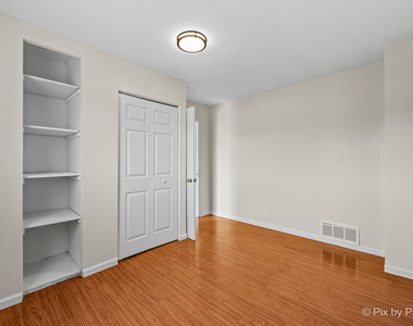 327 E Lake Street - Photo Thumbnail 12