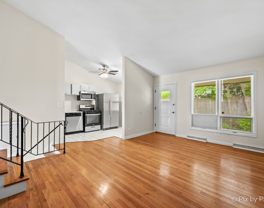 327 E Lake Street - Photo Thumbnail 4
